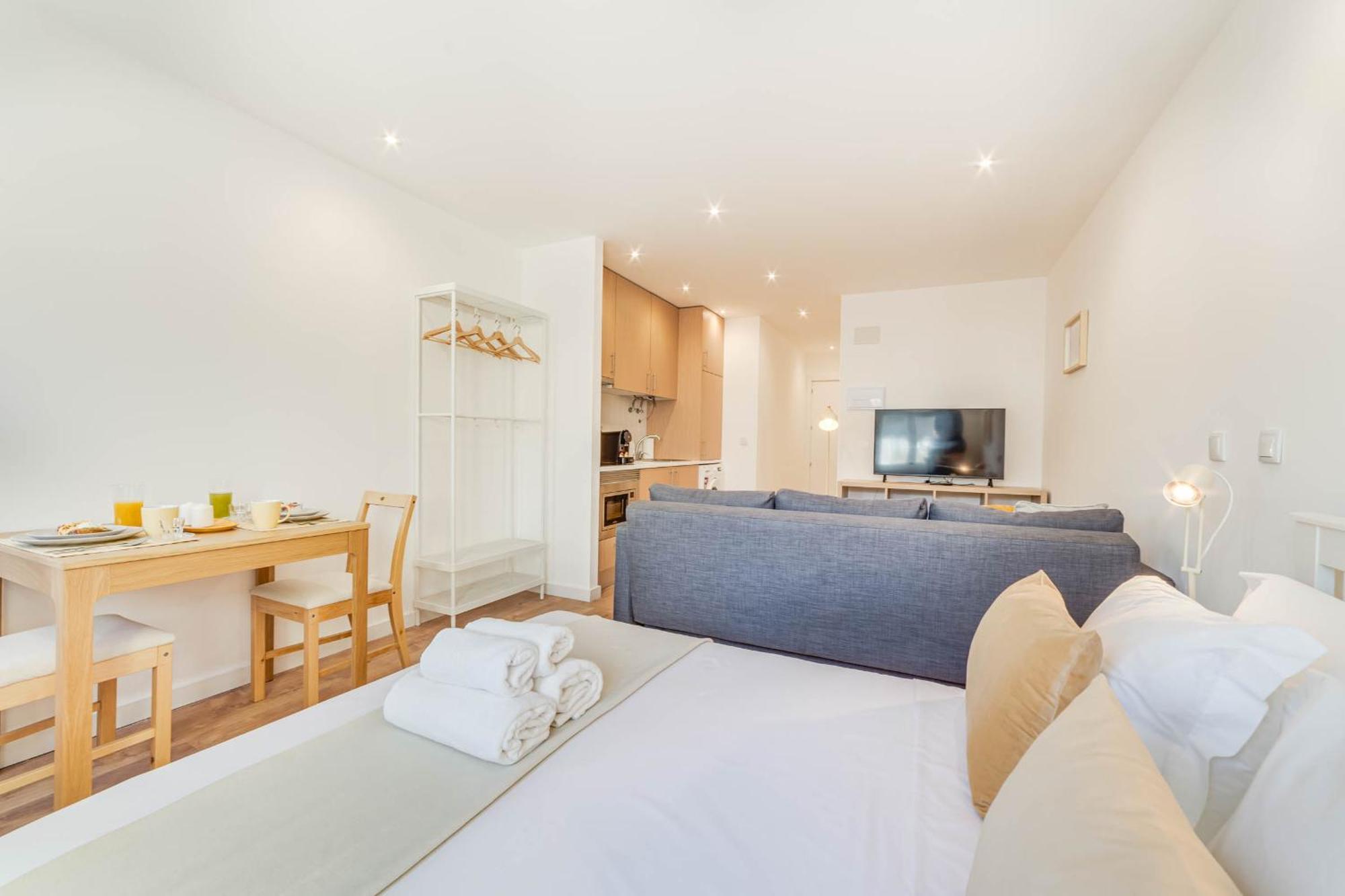 Blue Charm - Campolide Apartments 리스본 외부 사진