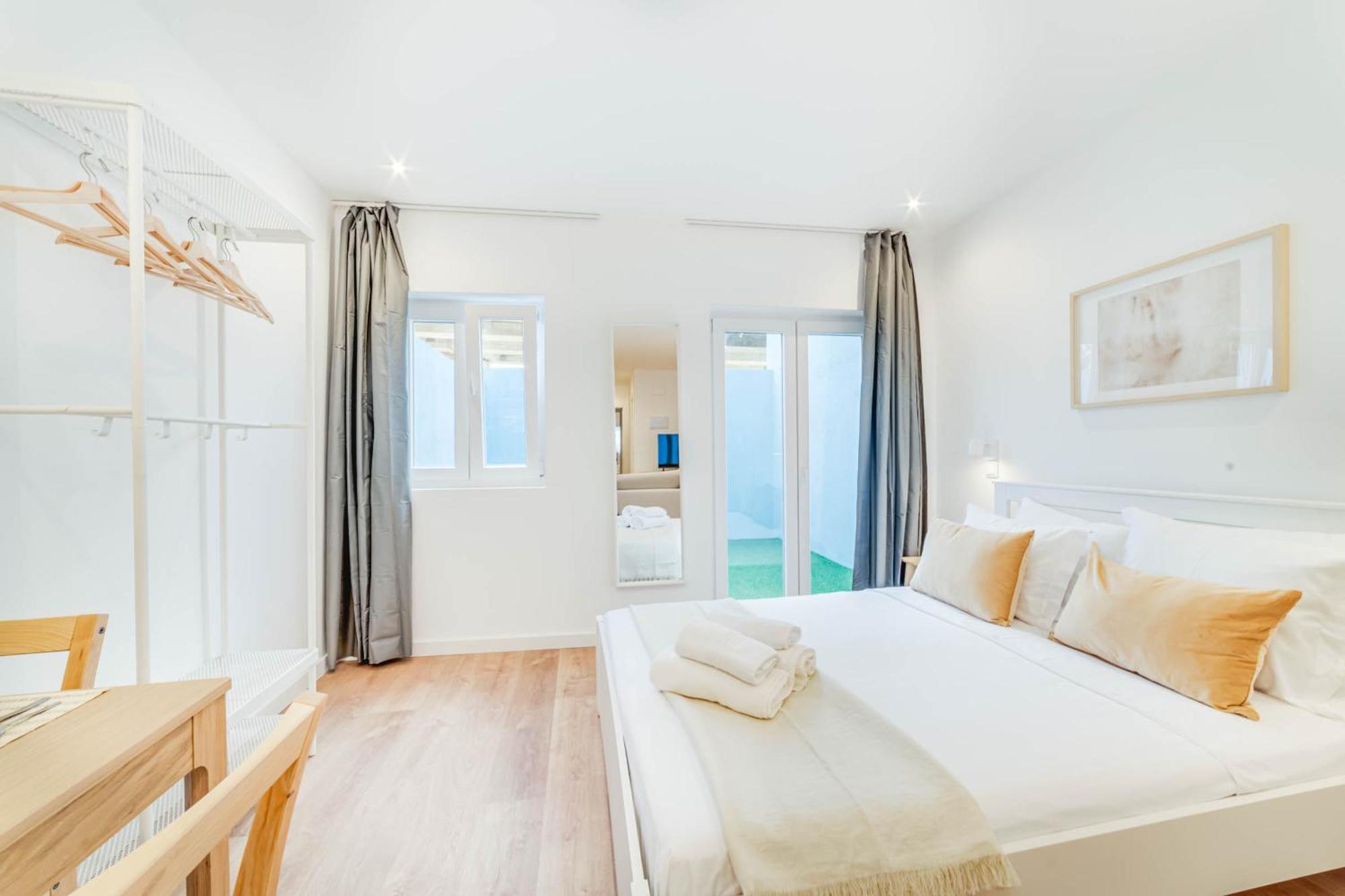 Blue Charm - Campolide Apartments 리스본 외부 사진