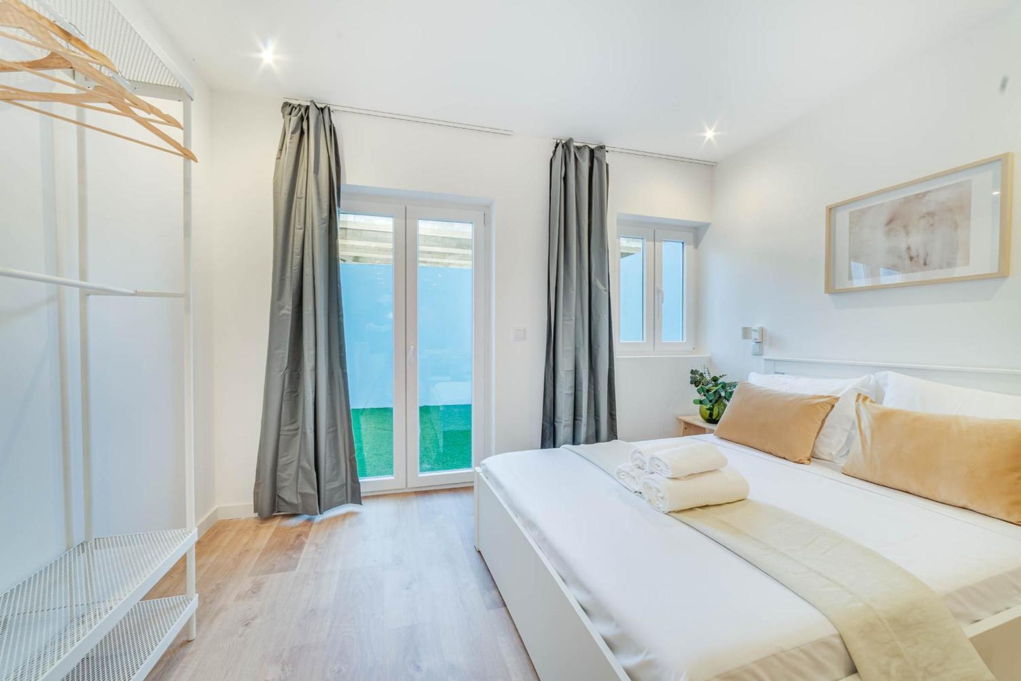 Blue Charm - Campolide Apartments 리스본 외부 사진